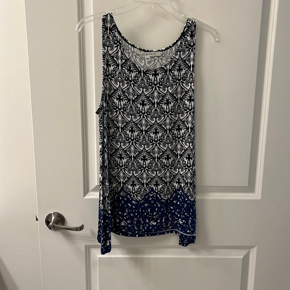 Max Studio Women’s Multi-Color Handkerchief Point Sleeveless Tunic, Size L